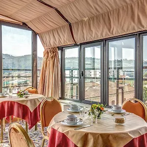 **** Otel Europa İtalya